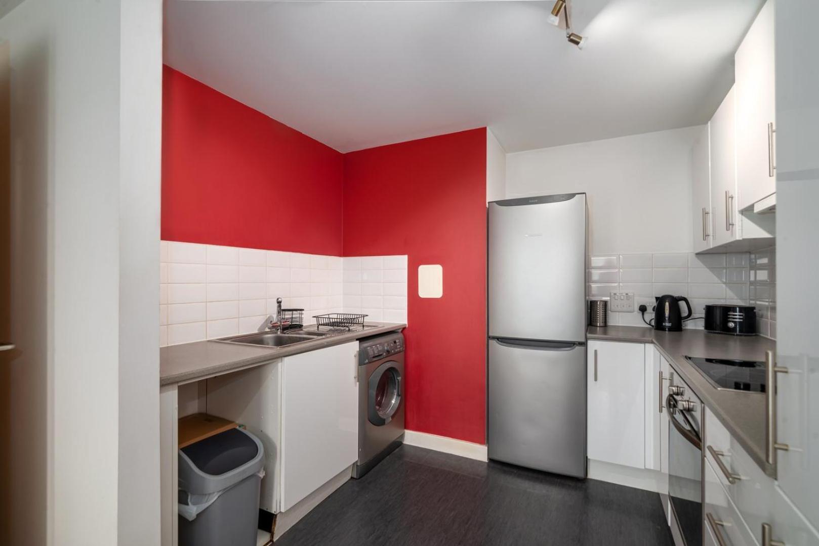 Appartamento Guestready - 1 Bed Apt With City Views, Vauxhall Londra Esterno foto
