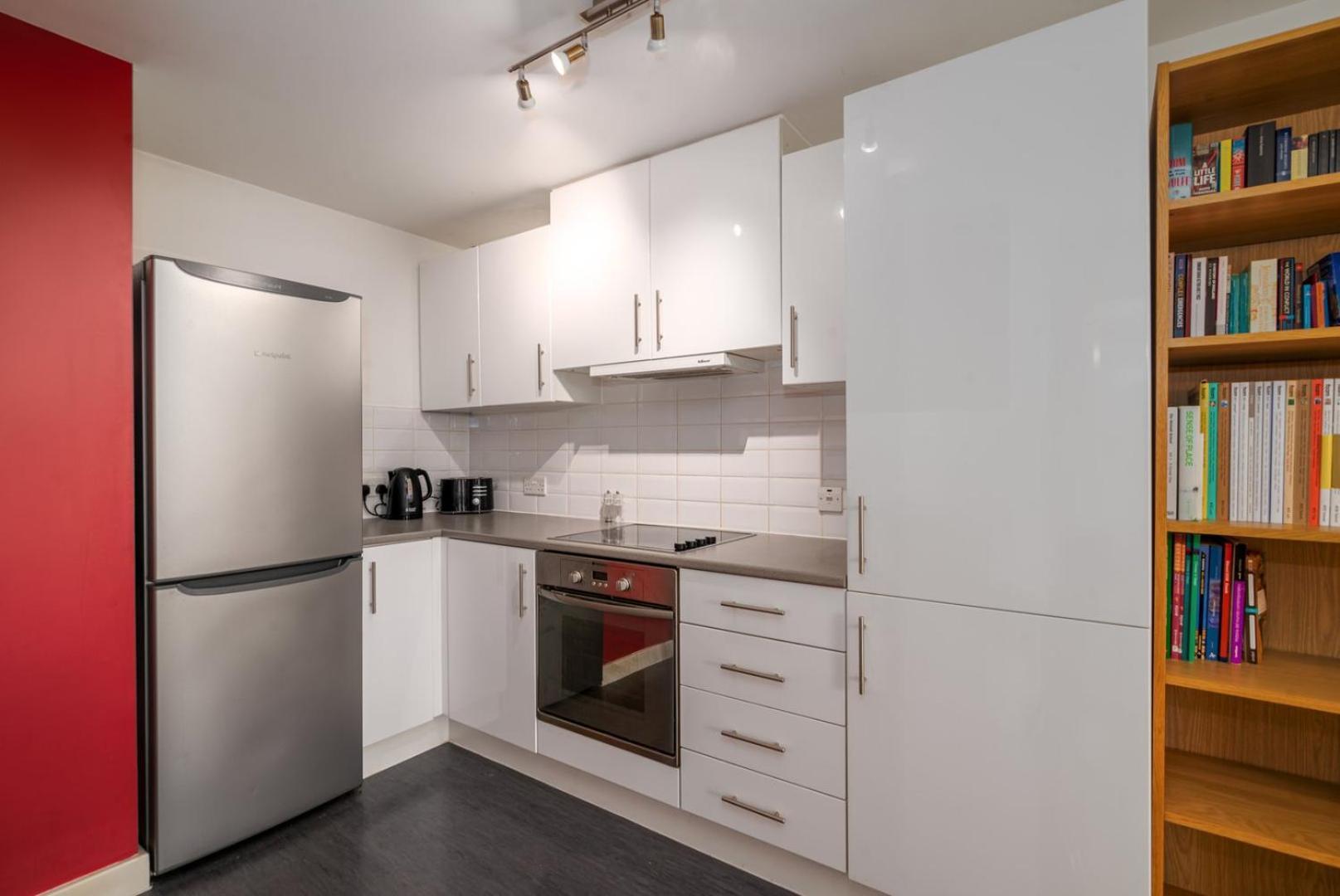 Appartamento Guestready - 1 Bed Apt With City Views, Vauxhall Londra Esterno foto